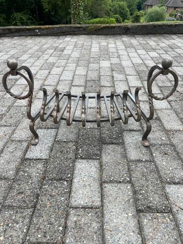 Firewall, smeedijzeren gebitsbeschermer beschikbaar voor biedingen