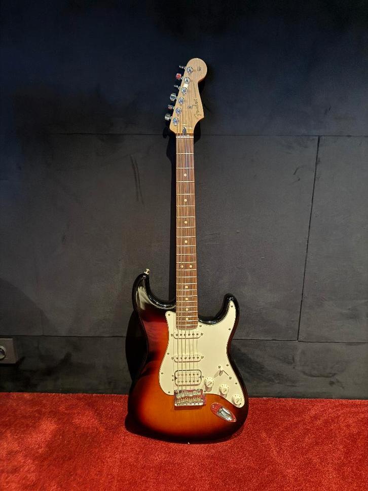 Fender Stratocaster (MIM) Sunburst, Muziek en Instrumenten, Snaarinstrumenten | Gitaren | Elektrisch, Zo goed als nieuw, Solid body