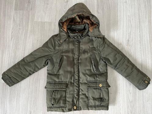 Kaki groene winterjas maat 128 = 7-8 jaar, Kinderen en Baby's, Kinderkleding | Maat 128, Gebruikt, Jongen of Meisje, Jas, Ophalen of Verzenden