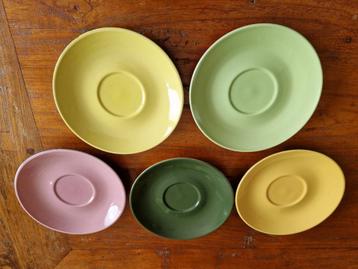 5 vintage pastel onderzet bordjes 