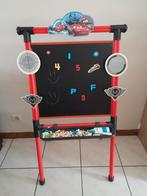 Cars teken en krijtbord, Enlèvement, Tableau noir