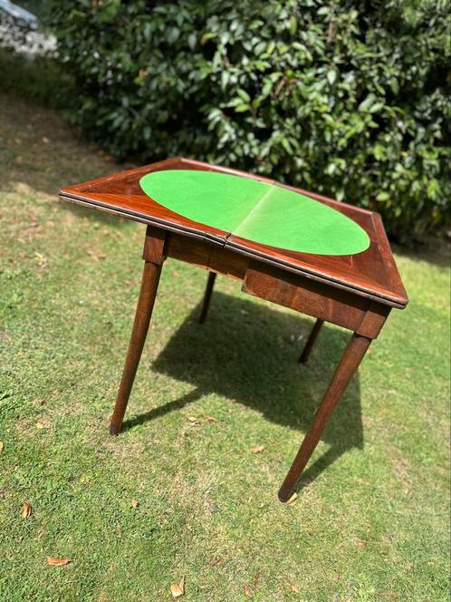 Te renoveren kaart tafeltje- ‘The Green Deal’, Antiek en Kunst, Antiek | Meubels | Stoelen en Sofa's, Ophalen