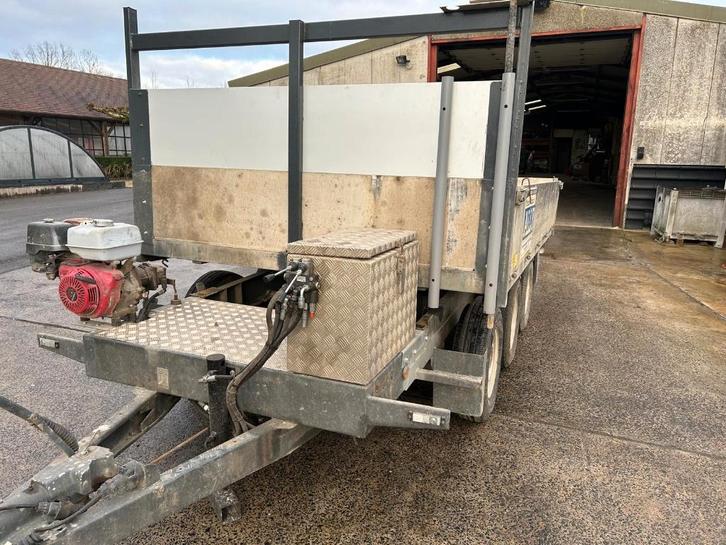 Véhicule d'entrée, Autos : Divers, Remorques, Utilisé, Enlèvement