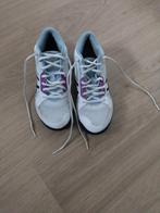 Asics indoor sportschoenen - maat 39,5, Sport en Fitness, Ophalen of Verzenden, Zo goed als nieuw, Asics