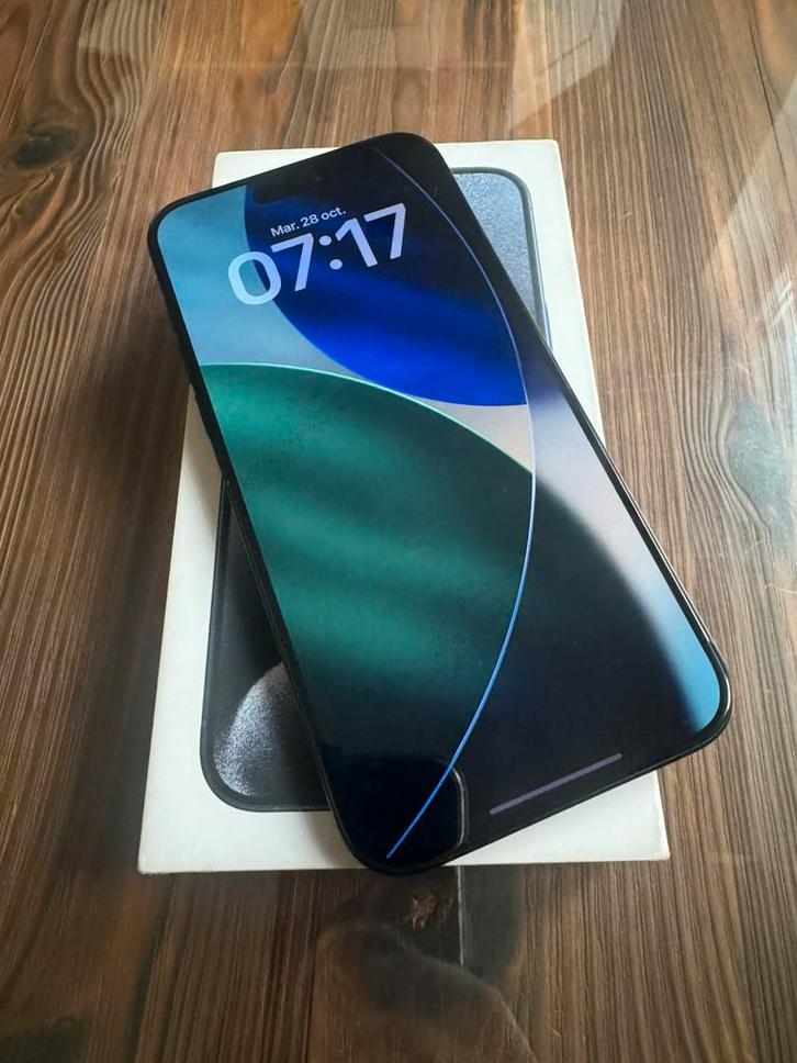 iPhone 15 PRO MAX + Protection Rhinoshield, Télécoms, Téléphonie mobile | Apple iPhone, Comme neuf, 256 GB, Sans abonnement, iPhone 15 Pro Max