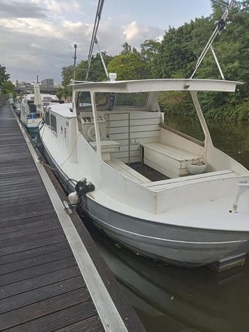 Woonboot beschikbaar voor biedingen