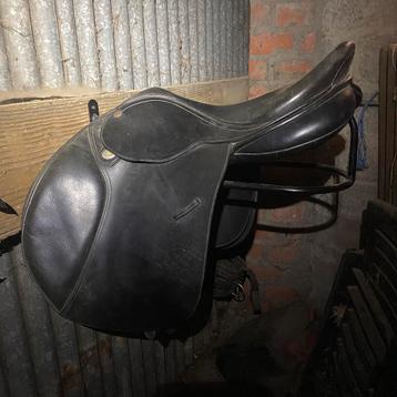 Bates Springzadel beschikbaar voor biedingen