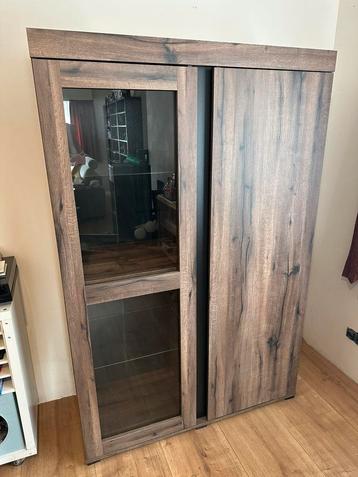 Meuble vitrine comme neuf beschikbaar voor biedingen