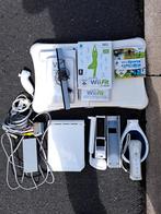 Zeer mooie Wii-console met 2 games + accessoires, Games en Spelcomputers, Games | Nintendo Wii, Ophalen of Verzenden, Zo goed als nieuw