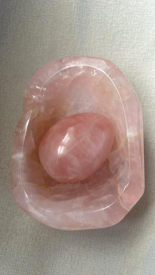 Rozenkwartnest uit Madagascar, Verzamelen, Mineralen en Fossielen, Mineraal, Ophalen of Verzenden