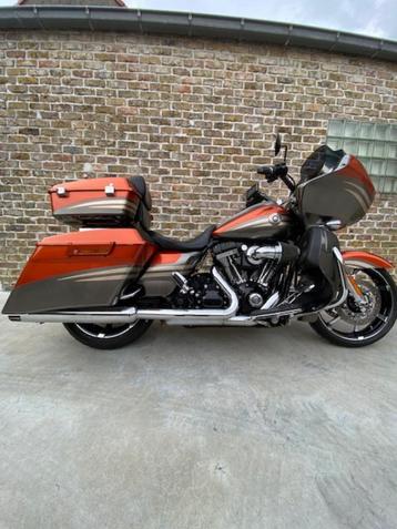 Unieke Harley Davidson Road Glide CVO  beschikbaar voor biedingen