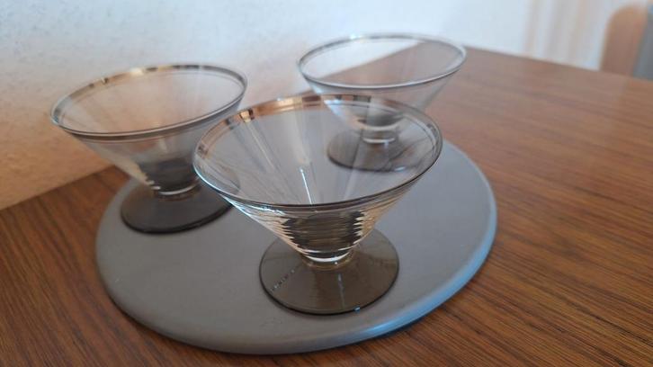 Set van 3 coupe glazen met zilver rand aan 3 5 euro per glas, Verzamelen, Glas en Drinkglazen, Zo goed als nieuw, Overige typen