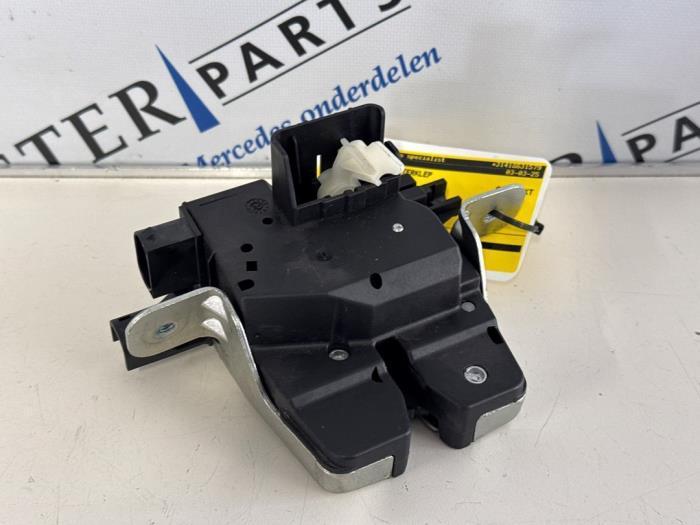 Slotmechaniek Achterklep van een Mercedes Vito, Auto-onderdelen, Carrosserie, Mercedes-Benz, Gebruikt, 3 maanden garantie, Ophalen of Verzenden