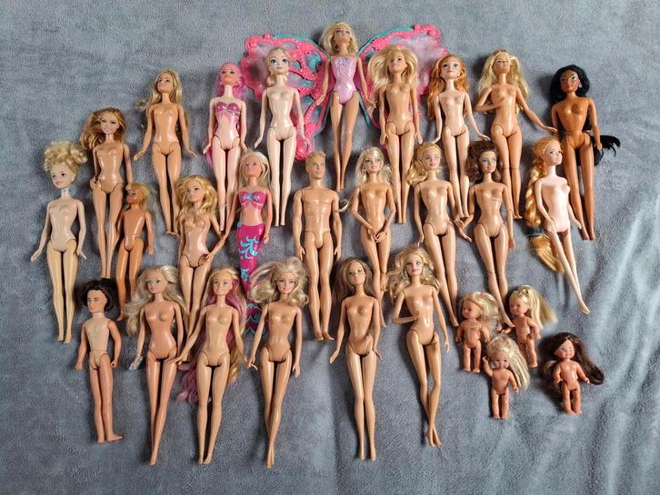 Lot Barbie : Poupées, vêtements, voiture, maisons, ..., Kinderen en Baby's, Speelgoed | Poppen, Gebruikt, Barbie, Ophalen