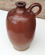 Bruine gres geoorde oliekruik in flesvorm, Ophalen of Verzenden