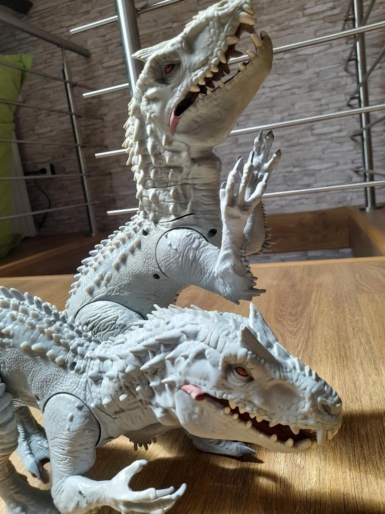 Indominus rex, Ophalen of Verzenden, Zo goed als nieuw, Overige typen, Met geluid