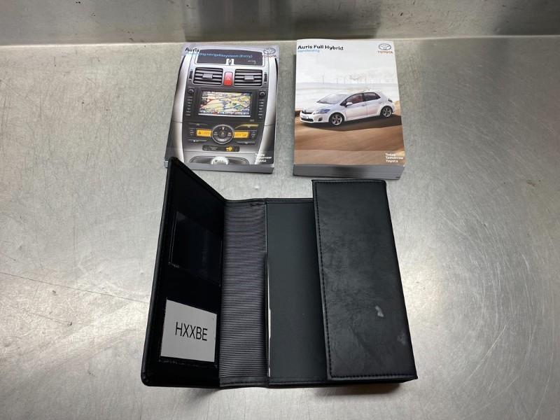 MANUEL UTILISATEUR Toyota Auris (E15) (01-2006/09-2012), Utilisé, Toyota