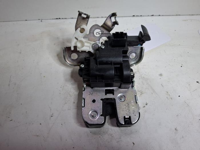 Mécanique de verrouillage couvercle coffre d'un Audi A3, -, 3 mois de garantie, Audi, Utilisé