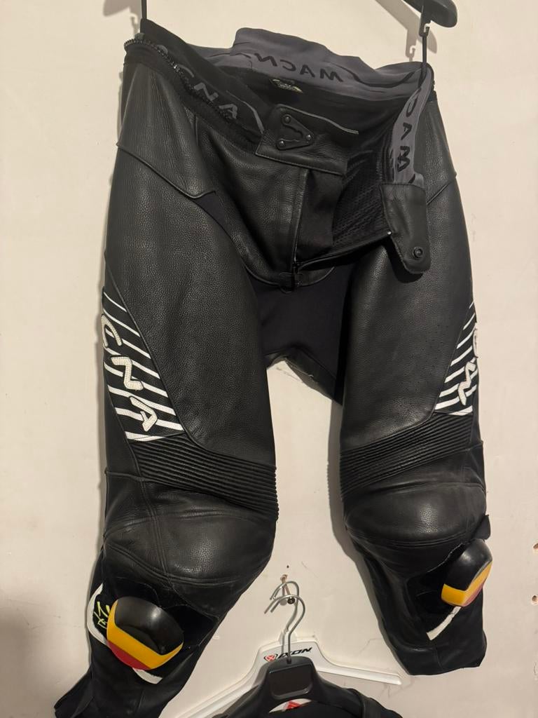 Pantalon moto Macna en cuir taille 54, Enlèvement ou Envoi