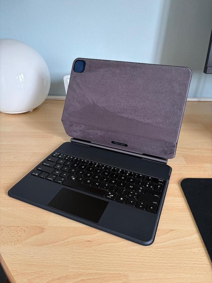 Magic Keyboard iPad Pro 12,9’/ iPad Air 13’ - Belkin, Computers en Software, Tablet-hoezen, Gebruikt, Bescherming voor- en achterkant