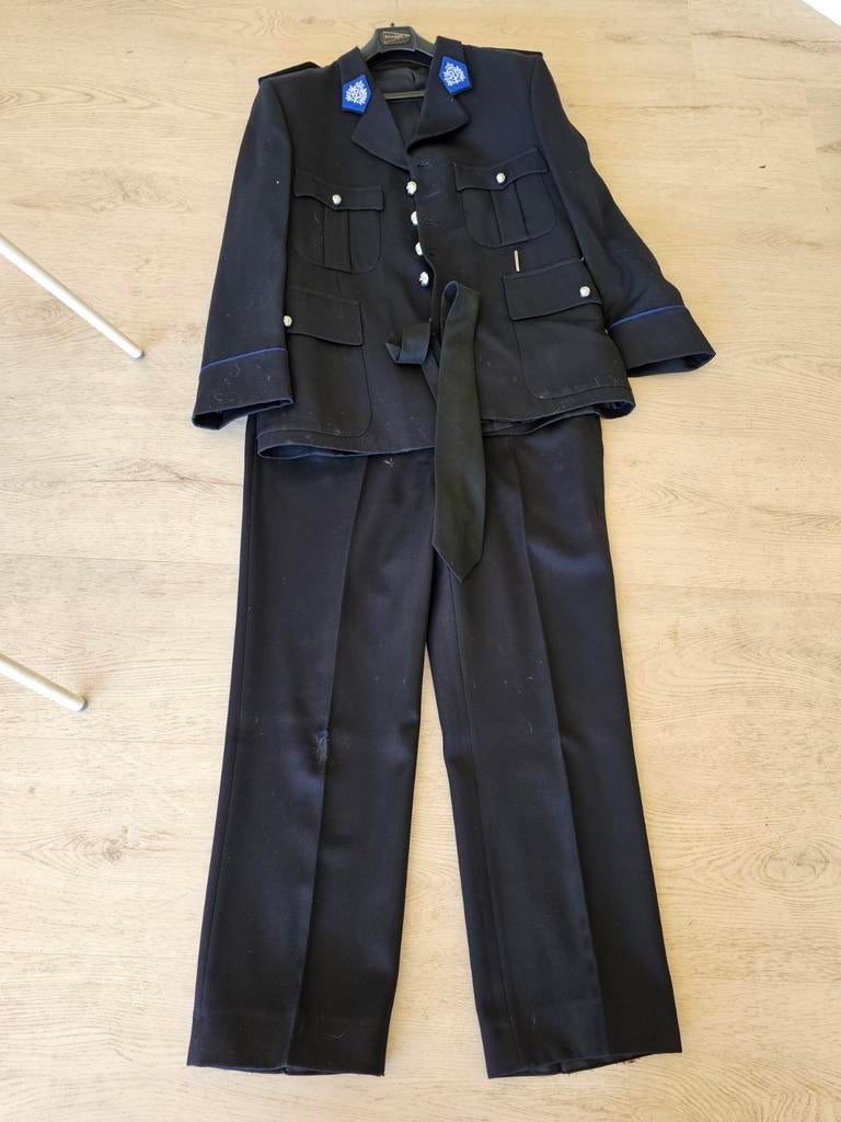 uniforme de police, Collections, Enlèvement ou Envoi