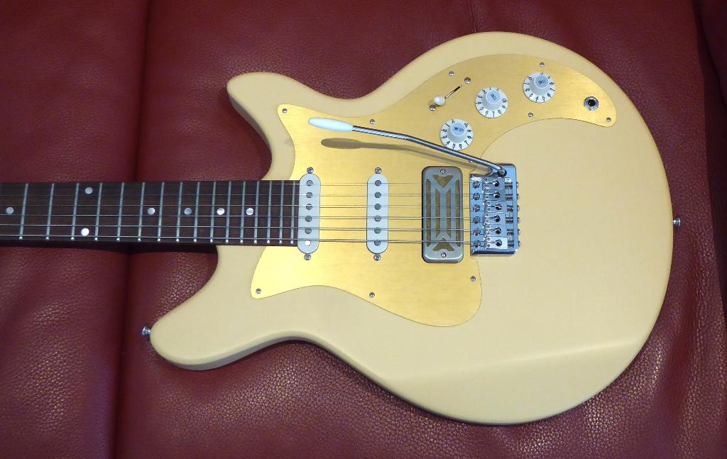 Eastman Fullertone DC62 Electric Guitar Desert Sand, Ophalen of Verzenden, Zo goed als nieuw, Solid body, Overige merken
