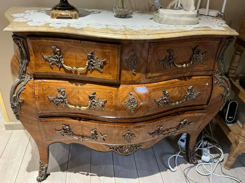 armoire Louis XV, Maison & Meubles, Armoires | Commodes, Enlèvement