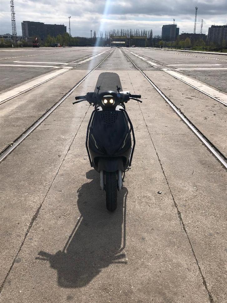 piaggio zip 2024, Vélos & Vélomoteurs, Scooters | Piaggio, Utilisé, Zip, Classe B (45 km/h), Essence, Enlèvement