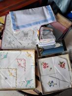 Nieuwe zakdoeken, meeste = vintage, ruim 30 stuks, Enlèvement ou Envoi