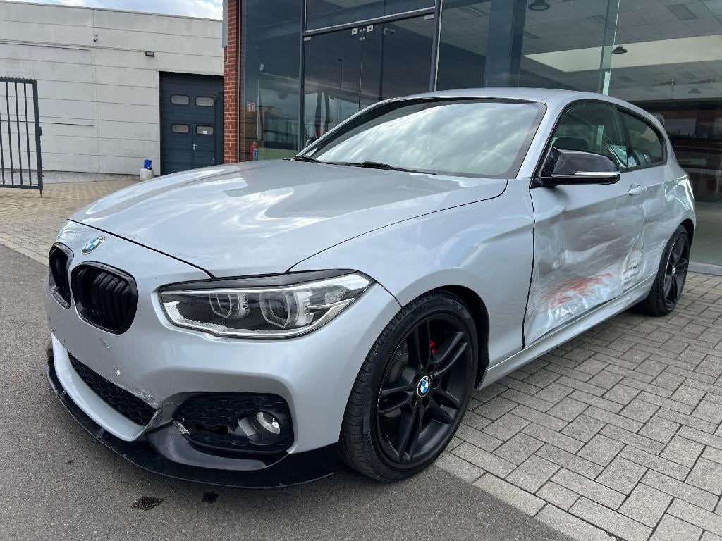 BMW série 1 F21 116i Pack M Led Alcantara Keyless go, Autos, Argent ou Gris, Achat, Euro 6, Boîte manuelle