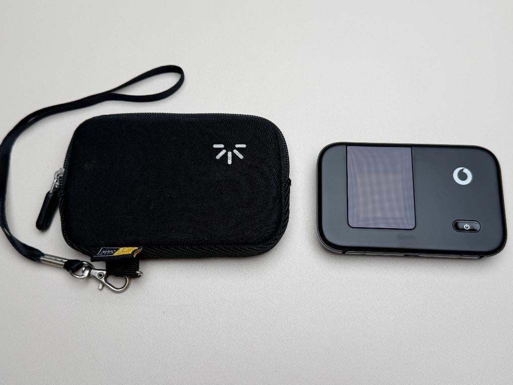 Huawei LTE Mobile WiFi Router Vodafone R215, unlocked, Computers en Software, Routers en Modems, Ophalen of Verzenden, Zo goed als nieuw