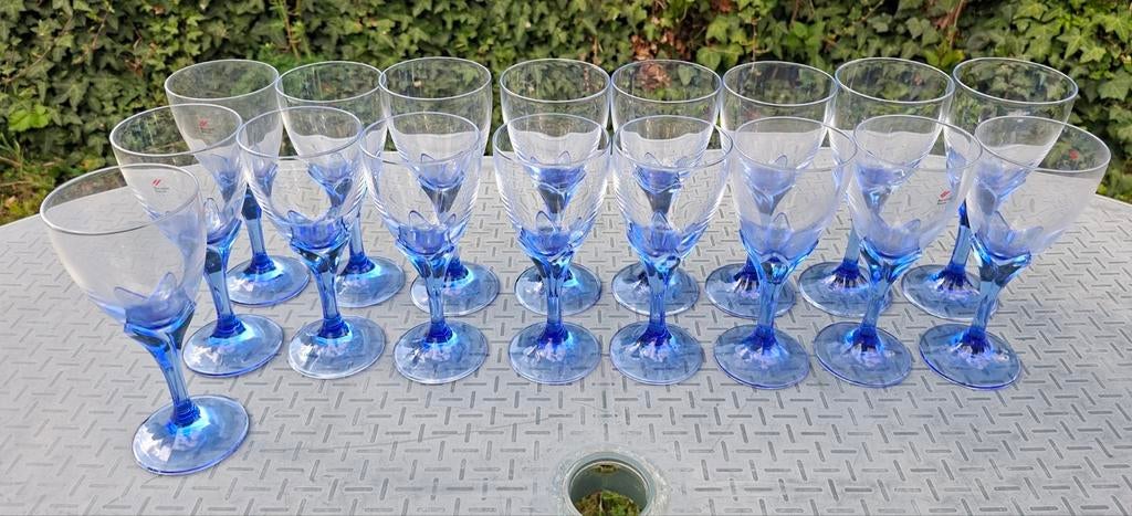 Lot de 23 verres Bormioli Rocco., Verzamelen, Glas en Drinkglazen, Ophalen