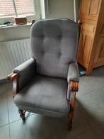 Klassieke fauteuil met bekleding in stof en houten onderstel, Ophalen, Gebruikt, Klassiek, 75 tot 100 cm