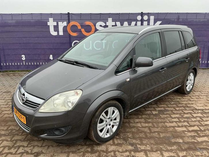 2010 - Opel - Zafira - 1.8 Cosmo - Voiture, Autos, Opel, Entreprise, Zafira, Essence, Euro 4, MPV ou Monospace, Occasion