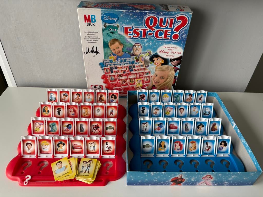 Spel WIE IS HET?, Ophalen of Verzenden, Gebruikt