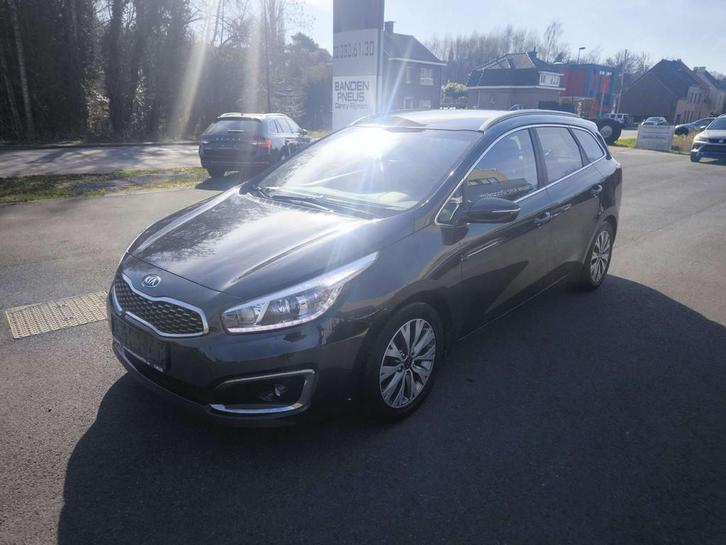 Kia Ceed SW / cee'd SW Cee'd SW 1.4i Navi Edition ISG, Autos, Kia, Entreprise, Achat, (Pro) Cee d, ABS, Caméra de recul, Airbags