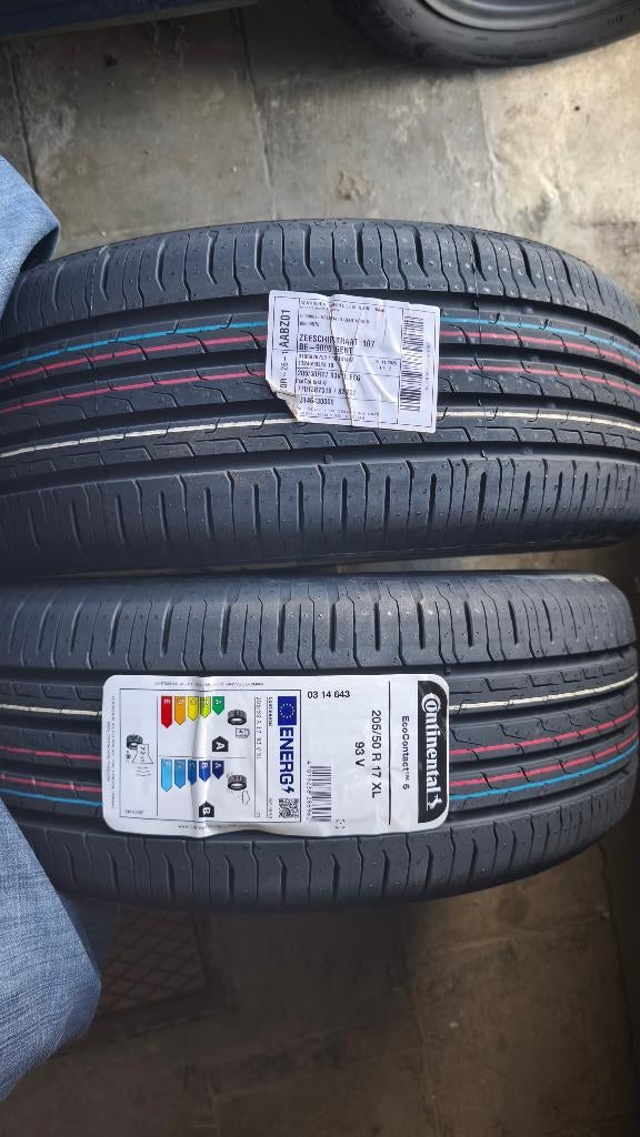 2 nouveaux pneus, Neuf, Véhicule de tourisme, Pneus été, 205 mm