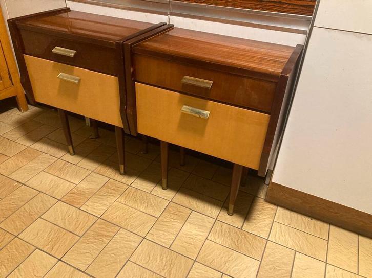 Vintage nachtkastjes, Huis en Inrichting, Slaapkamer | Nachtkastjes, Zo goed als nieuw, Ophalen
