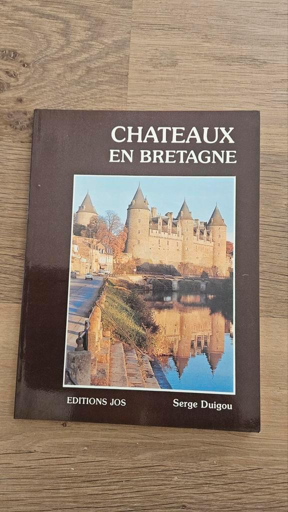 Boek Châteaux en Bretagne – Serge Duigou., Livres, Art & Culture | Architecture, Enlèvement