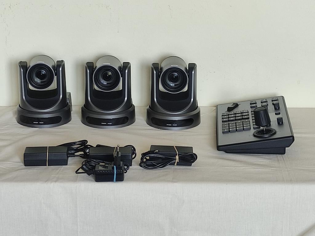3x PTZOPTICS FULLHD OBS Streaming Cameras + IP Controller, TV, Hi-fi & Vidéo, Convertisseurs, Envoi, Comme neuf