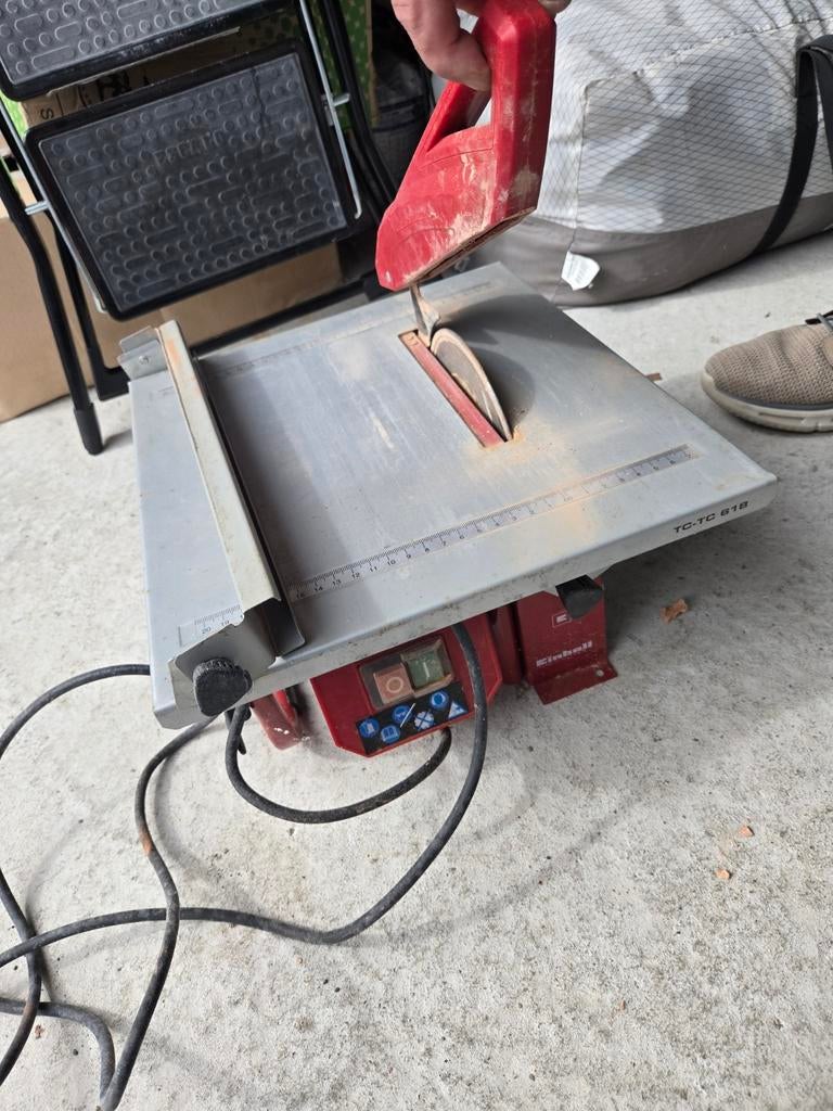 Elektrische snijtegelmachine Einhell, Ophalen