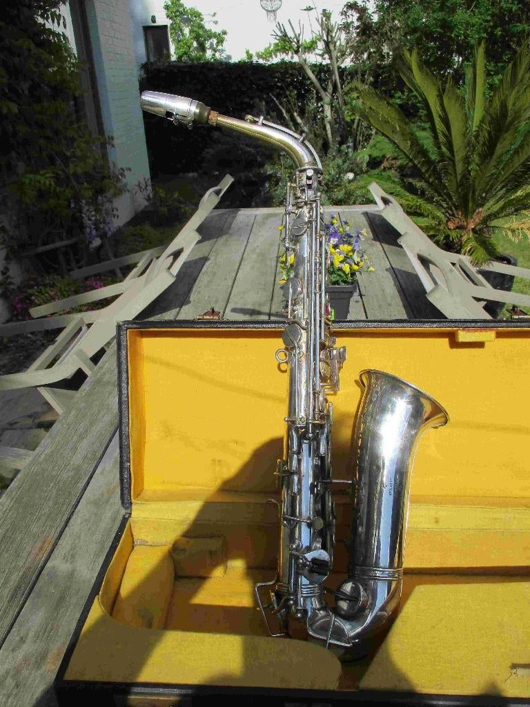 Saxofoon Alto F.Hofinger BXL, Ophalen of Verzenden, Gebruikt, Alt, Met koffer