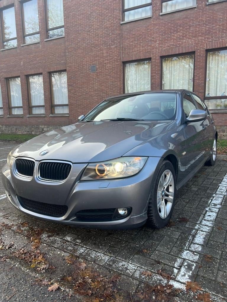 BMW 318i | AUTOMAAT| 2010 | 160.000 km| 2.0 Benzine| EURO5, Auto's, BMW, Automaat, 4 cilinders, 700 kg, 1365 kg