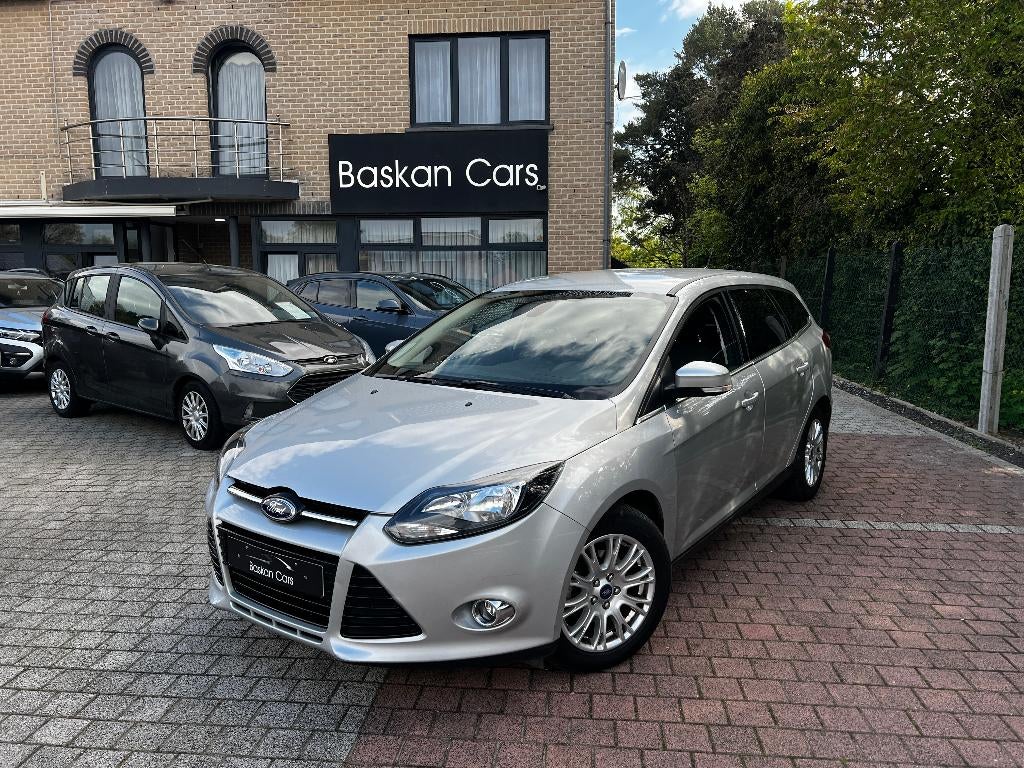 Ford Focus 1.6i/M2013/91.000KM/AUTOMAAT/NAVI/12M GARANTIE, Autos, Ford, Focus, Argent ou Gris, Achat, Euro 6