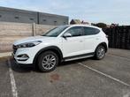 Hyundai Tucson 1.6 GDi 2WD Premium ISG MET TREKHAAK, Auto's, Hyundai, Stof, 4 cilinders, Wit, Handgeschakeld