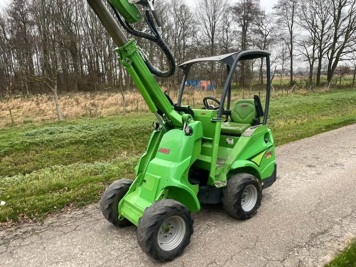 Avant R28 2018 Kniklader, Articles professionnels, Machines & Construction | Jardin, Parc & Sylviculture, Autres types, Enlèvement