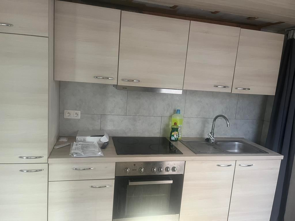 Keuken is al uitgebroken, Ophalen, Zo goed als nieuw