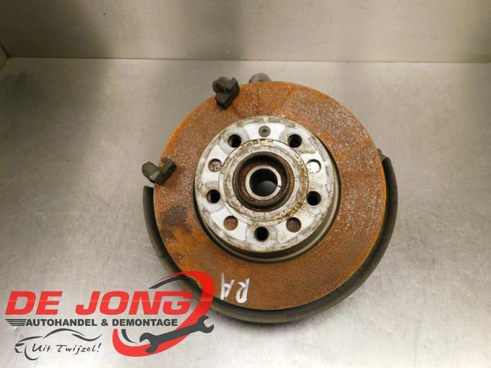 Fusee rechts-achter van een Volkswagen Golf, Gebruikt, -, Volkswagen, -