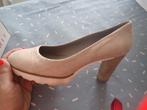 pumps Jhay beige maat 37, Kleding | Dames, Schoenen, Beige, Ophalen of Verzenden, Schoenen met hoge hakken, Gedragen