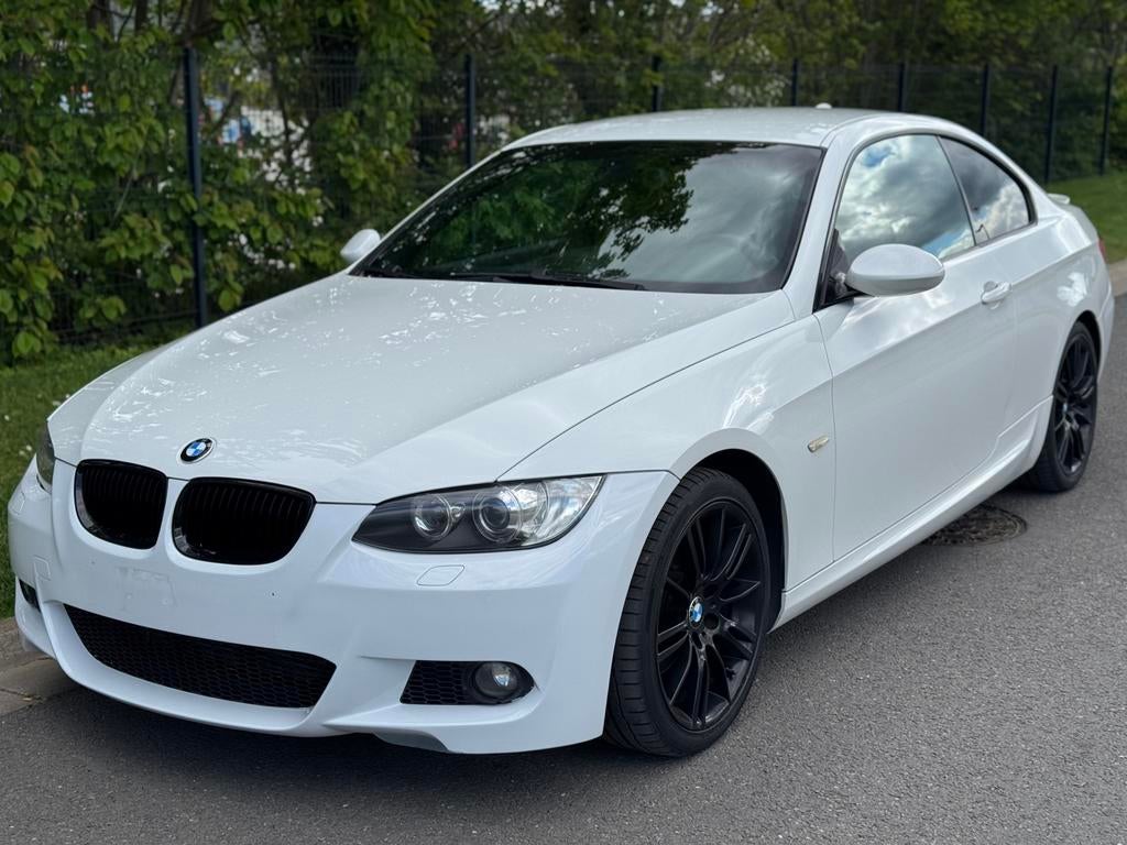 BMW série 3 e92 320d Pack M, Auto's, BMW, Bedrijf, 3 Reeks, Diesel, Euro 4, Coupé, Automaat, Ophalen